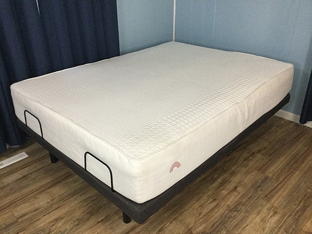 tuck bed sheet under mattress
