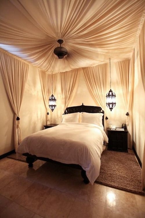 35 Spectacular Bedroom Curtain Ideas - The Sleep Judge