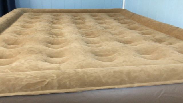 Insta Bed Raised Air Mattress Review, Insta Bed Raised Queen
