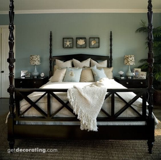29 Super Unique Bedrooms With Black Furniture The Sleep Judge - What Color Paint Goes Well With Black Furniture