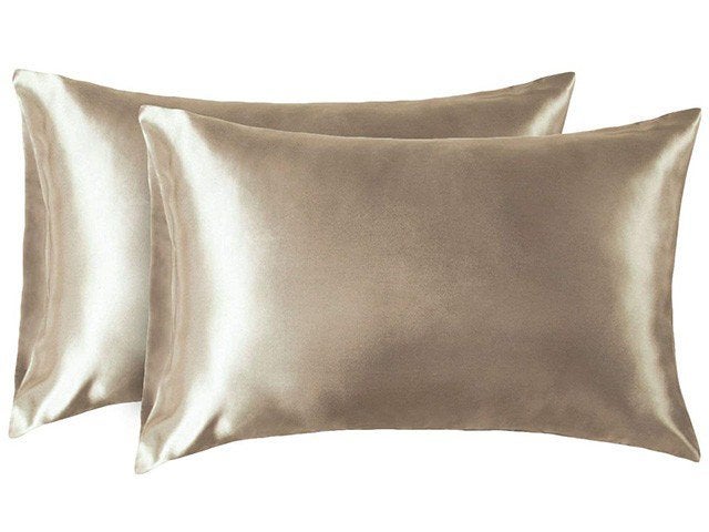 The Best Pillowcases for Curly Hair 