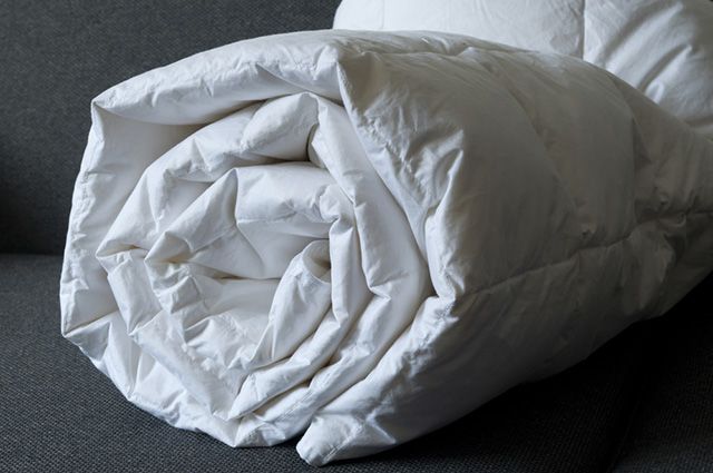 Down Comforter In The Dryer, How To Clean A Feather Duvet
