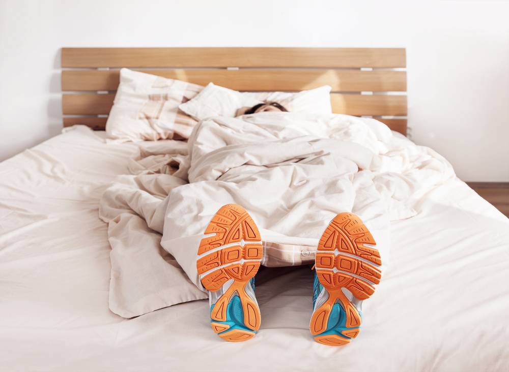 If you’re physically active, the need for proper sleep is even more important. Sleep deprivation in people who workout can lead to various negative effects.