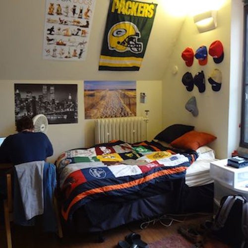 22 Dorm Room Ideas to Spruce Up Your College HQ - The Sleep Judge